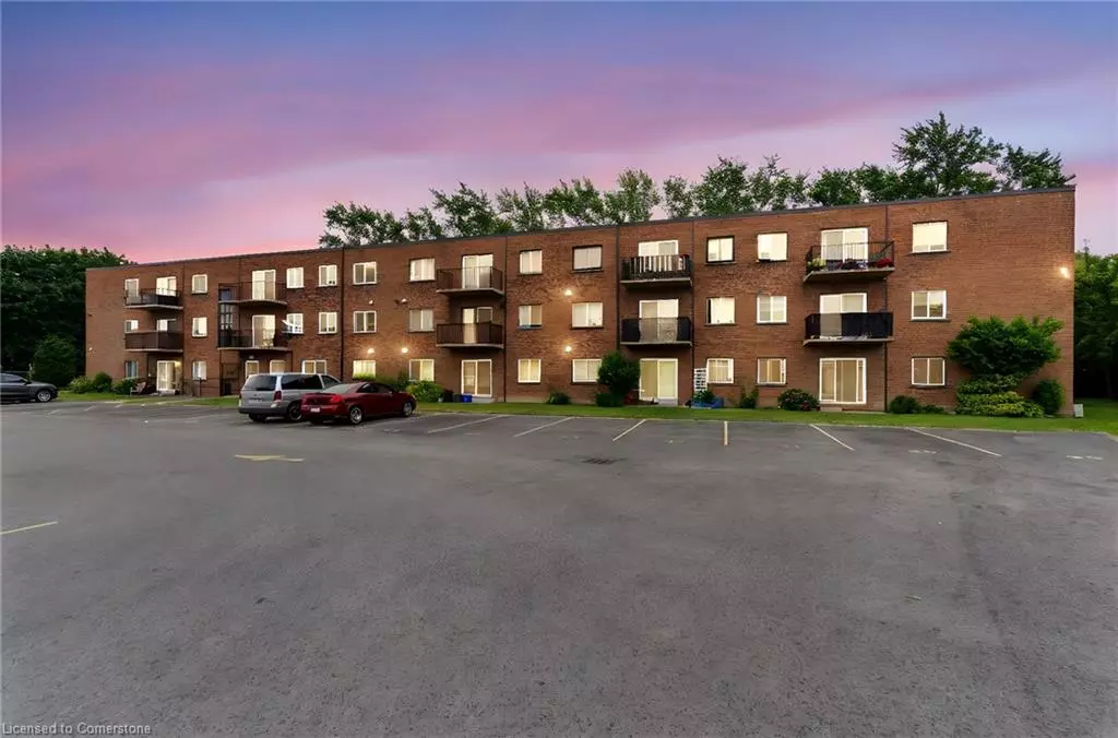 St. Catharines, ON L2M 4X1,456 Carlton Street #23