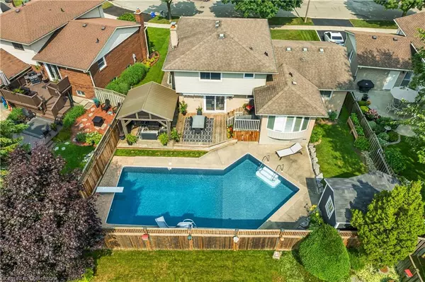 126 Winding Way, Kitchener, ON N2N 1N4
