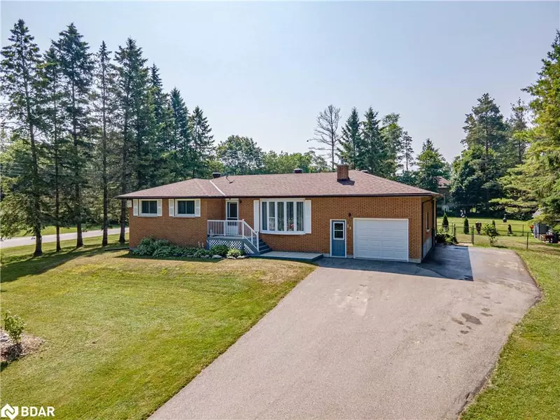 25 Lamers Crescent, New Lowell, ON L0M 1N0