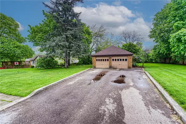 Cambridge, ON N3H 1L1,445 Dover Street N