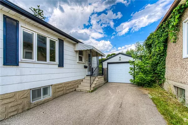 Kitchener, ON N2G 2X7,96 Whitney Place