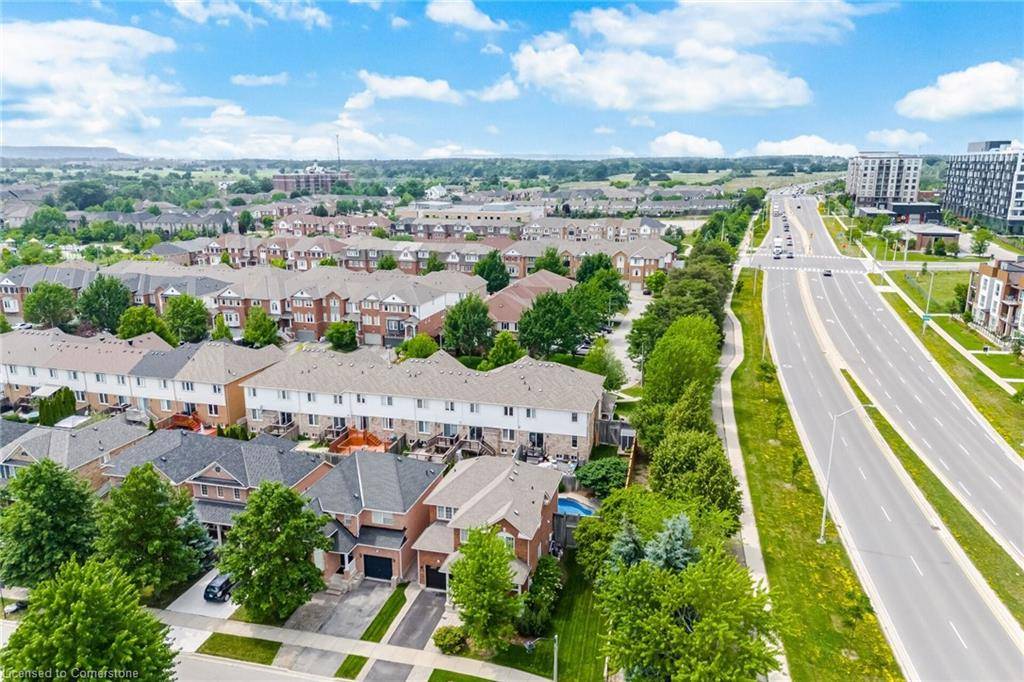 Oakville, ON L6M 5G8,3137 Scotscraig Crescent