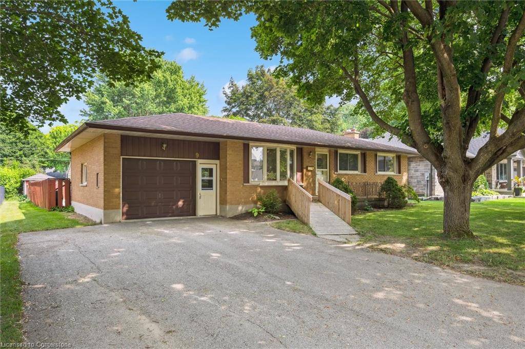 Elmira, ON N3B 1W9,9 Robin Drive