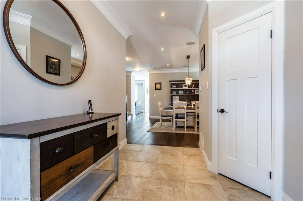 Grimsby, ON L3M 0B3,270 Main Street W #16