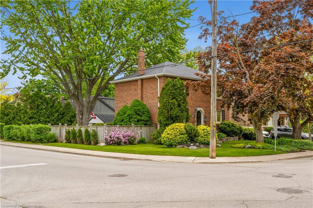 Burlington, ON L7R 2P3,605 Emerald Street