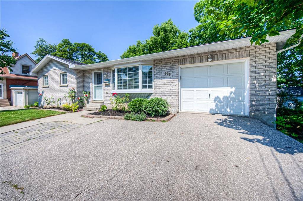 Cambridge, ON N3H 1K3,324 Agnes Street