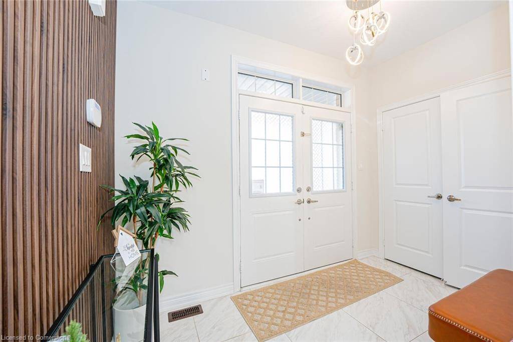 Brampton, ON L7A 5B9,22 Fruitvale Circle