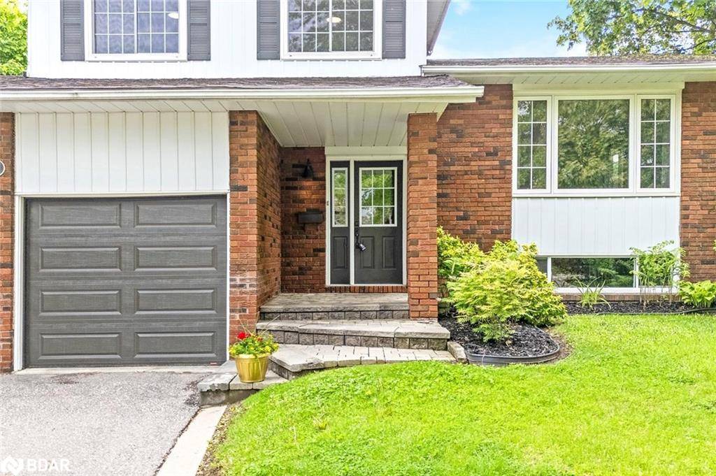 Georgetown, ON L7G 4W2,11 Hillside Drive