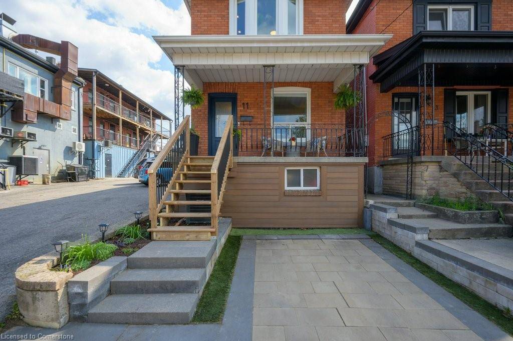 11 Melbourne Street, Hamilton, ON L8P 2A4