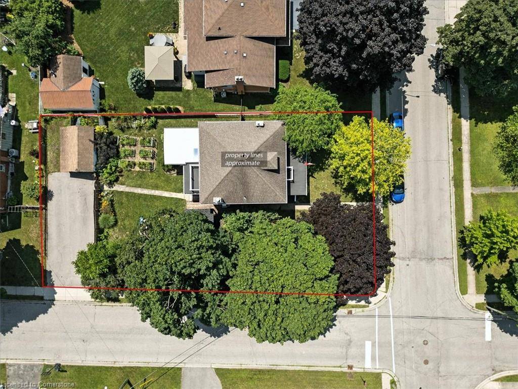 Cambridge, ON N3C 1T2,238 Maple Street