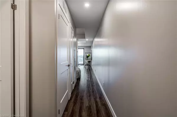 Hamilton, ON L8P 3R4,15 Queen Street S #1303