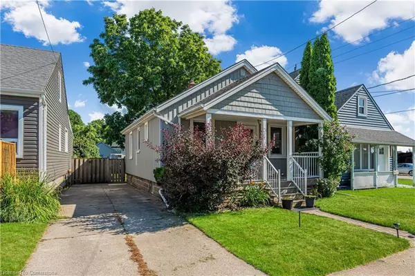 66 Vale Avenue, St. Catharines, ON L2R 1T6