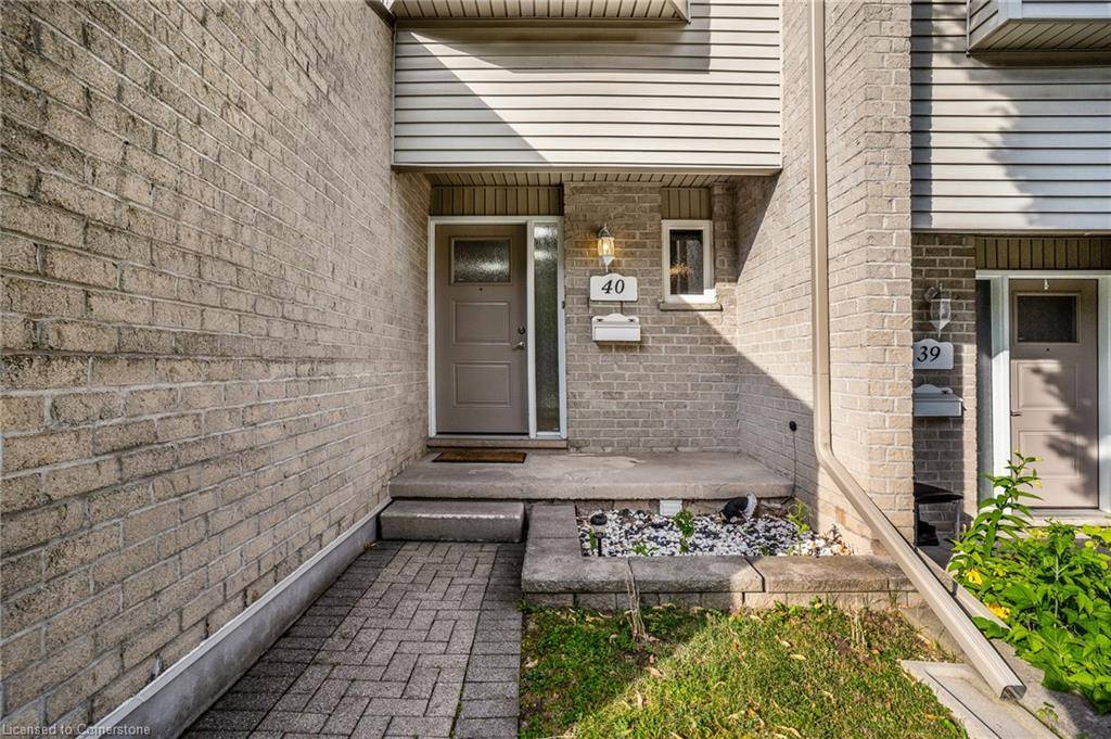 Kitchener, ON N2M 5L3,20 Paulander Drive #40