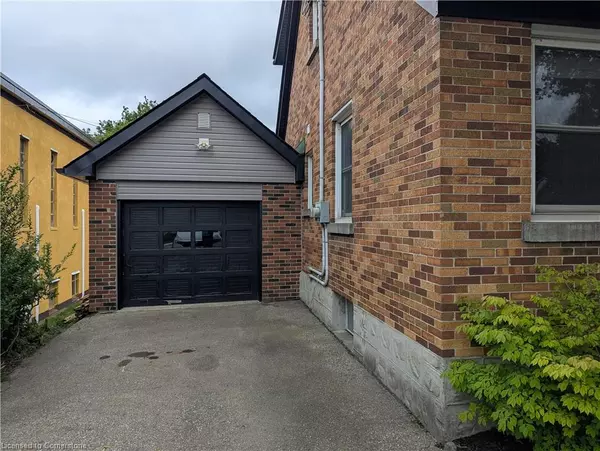 Kitchener, ON N2M 3W2,224 Highland Road E #MAIN