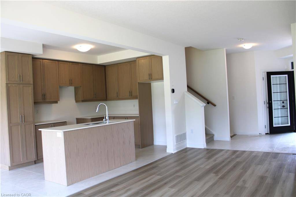Paris, ON N3L 0P1,94 Gort Avenue
