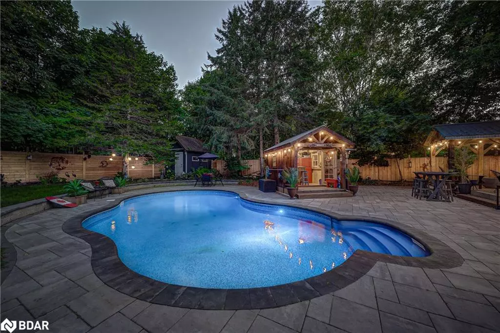Barrie, ON L4M 2H4,75 Gunn Street
