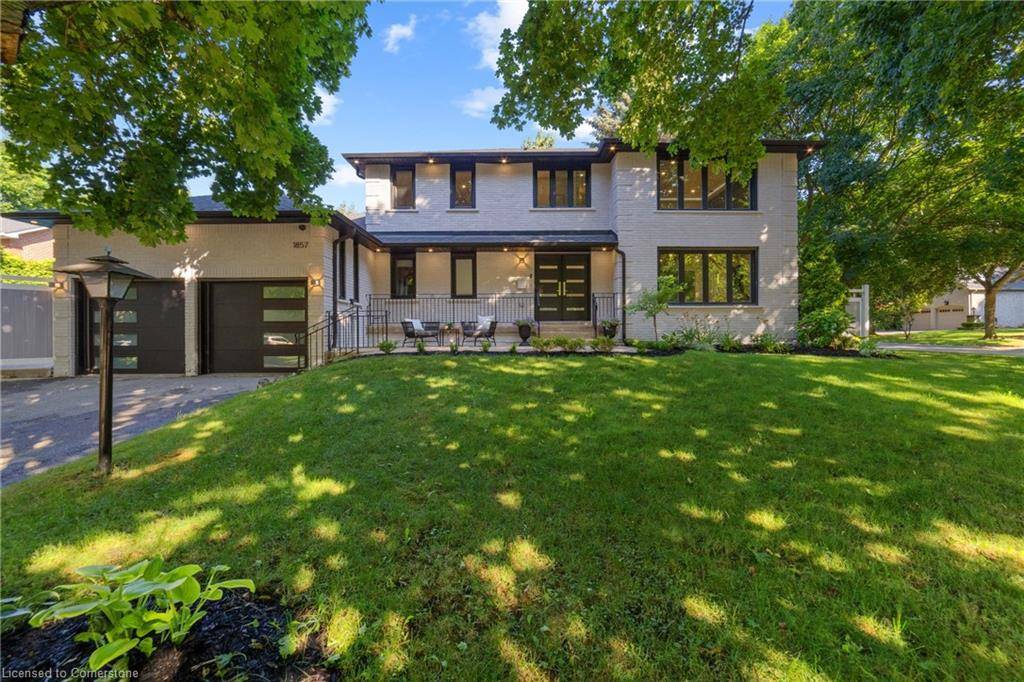 1857 Friar Tuck Court, Mississauga, ON L5K 2L4