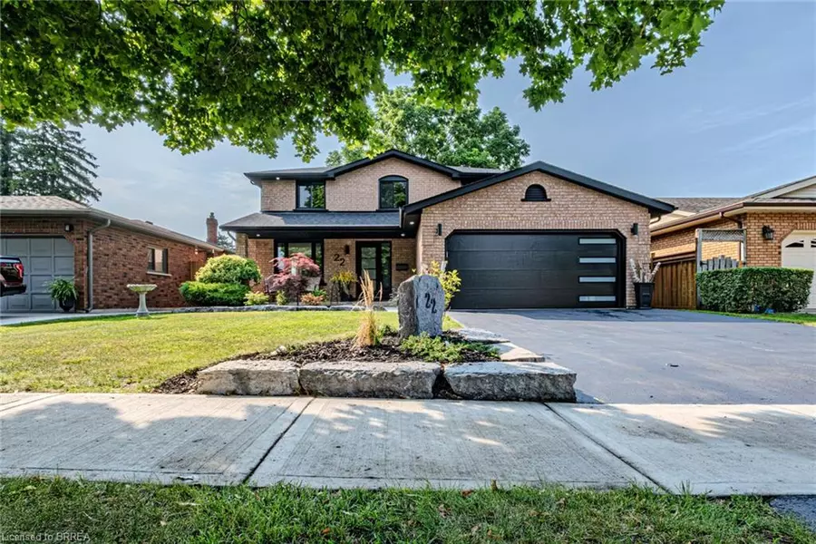 22 Royal Oak Drive, Brantford, ON N3R 7P3