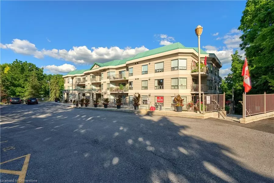 24 Chapel Street #206, Georgetown, ON L7G 6A7