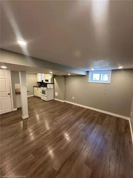 198 East 15th Street, Hamilton, ON L9A 4G2
