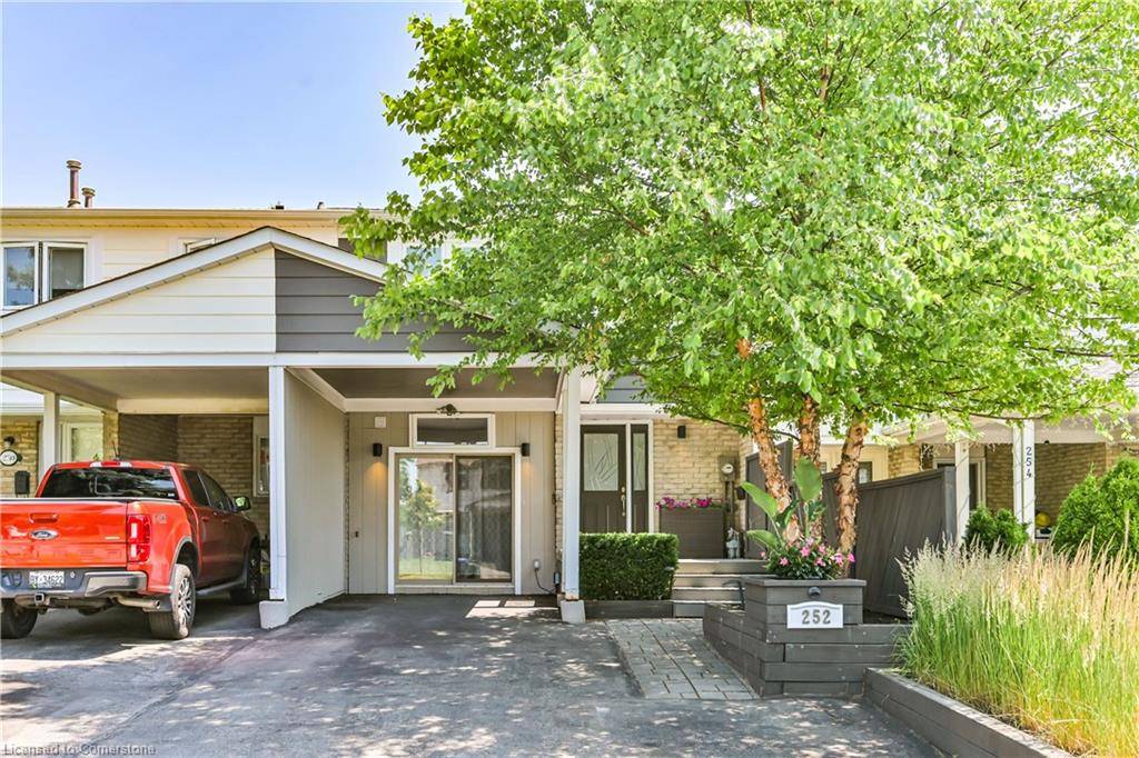 252 Royal Salisbury Way, Brampton, ON L6V 3H4