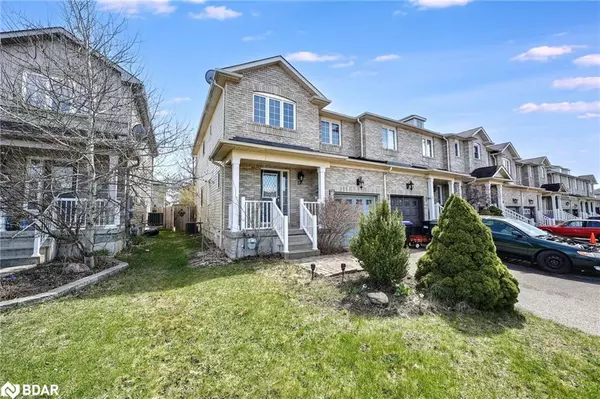 27 Admiral Crescent, Angus, ON L3W 0E5