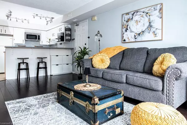 Burlington, ON L7M 4C1,2010 Cleaver Avenue #322