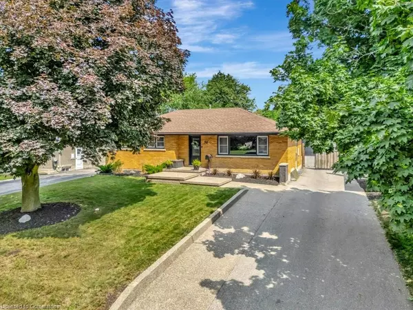 56 Stewart Avenue, Cambridge, ON N1R 2T6