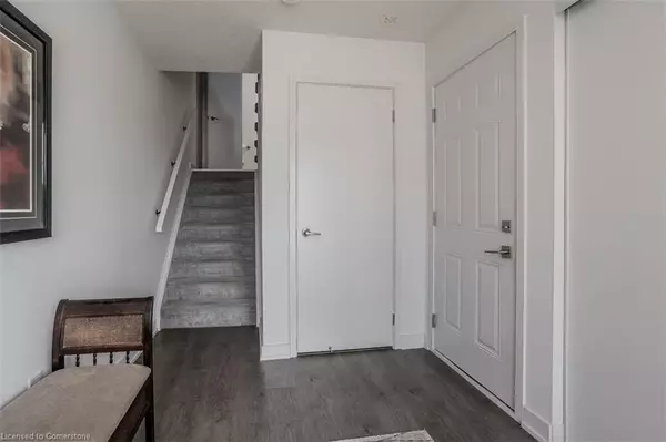 Burlington, ON L7T 0C3,1121 Cooke Boulevard #28