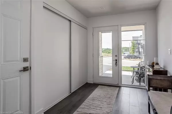 Burlington, ON L7T 0C3,1121 Cooke Boulevard #28