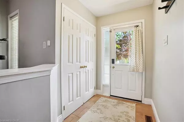 Ancaster, ON L9G 4Z6,70 Moore Crescent