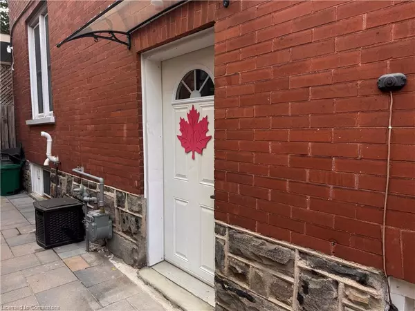 71 Water Street S #LOWER, Kitchener, ON N2G 1Z4