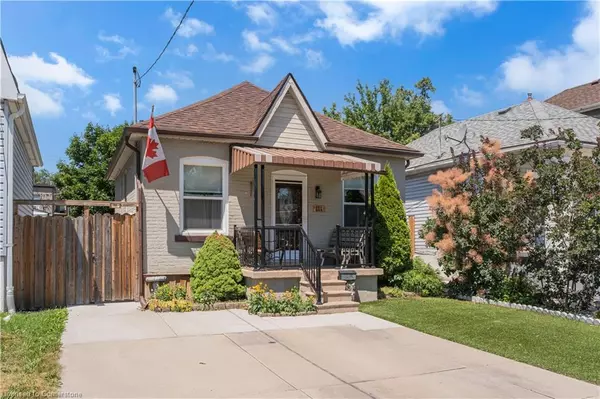 111 London Street N, Hamilton, ON L8H 4B4