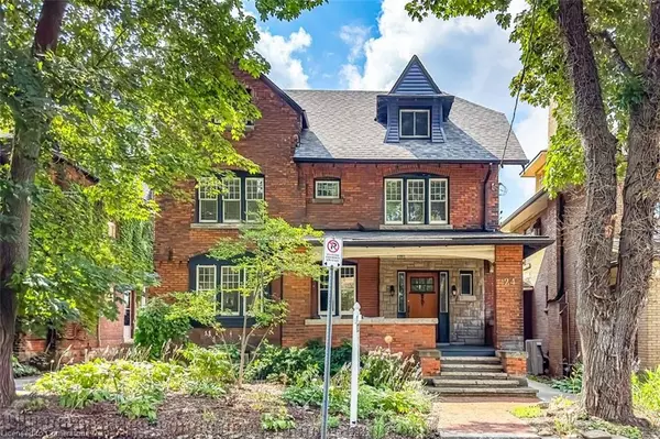 24 Undermount Avenue, Hamilton, ON L8P 3Z6