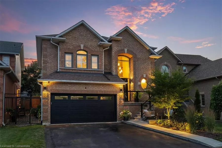 61 Niska Drive, Waterdown, ON L8B 0M4