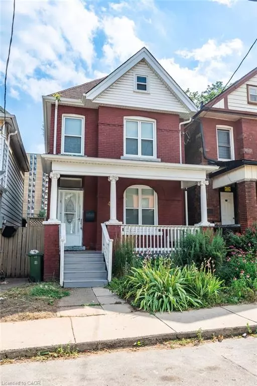 Hamilton, ON L8L 2S1,7 1/2 Huron Street