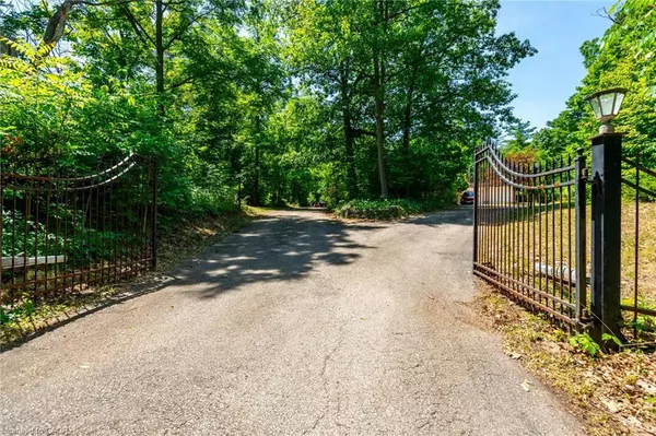 Burlington, ON L7M 0P7,6746 Appleby Line