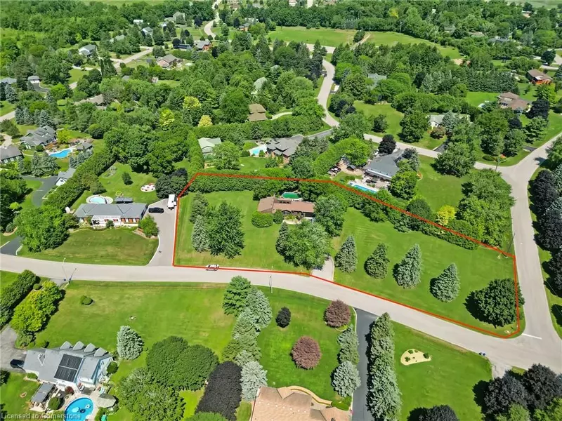 11 Weneil Drive, Freelton, ON L8B 0Z6