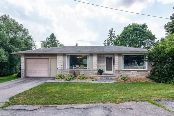 New Hamburg, ON N3A 1L3,69 Stone Street