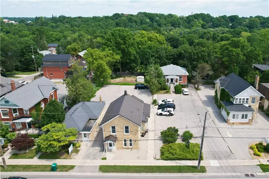 363 Woolwich Street, Guelph, ON N1H 3W4
