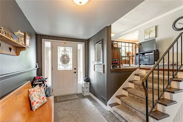 Waterford, ON N0E 1Y0,120 Nichol St W