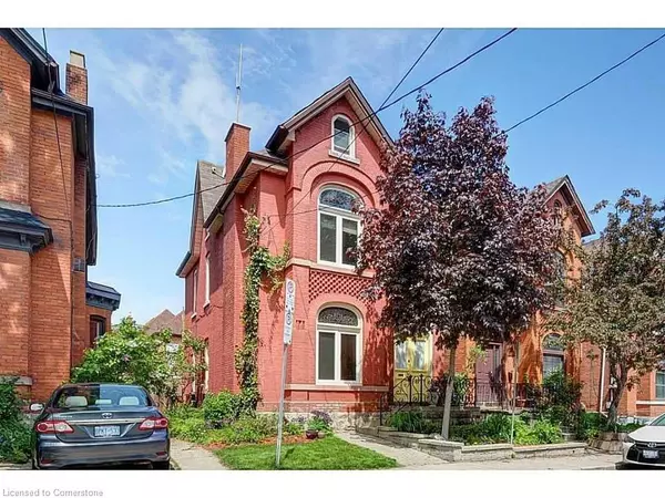 102 Grant Avenue, Hamilton, ON L8N 2X7