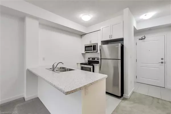 Stoney Creek, ON L8E 0K2,101 Shoreview Place #223