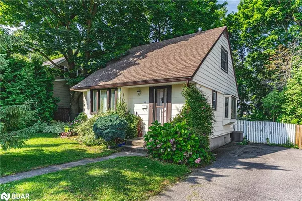 306 Cawthra Boulevard, Newmarket, ON L3Y 4N8
