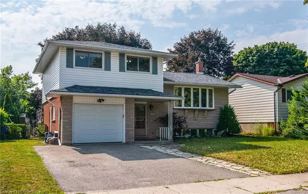 35 Tecumseh Crescent, Kitchener, ON N2B 2T5