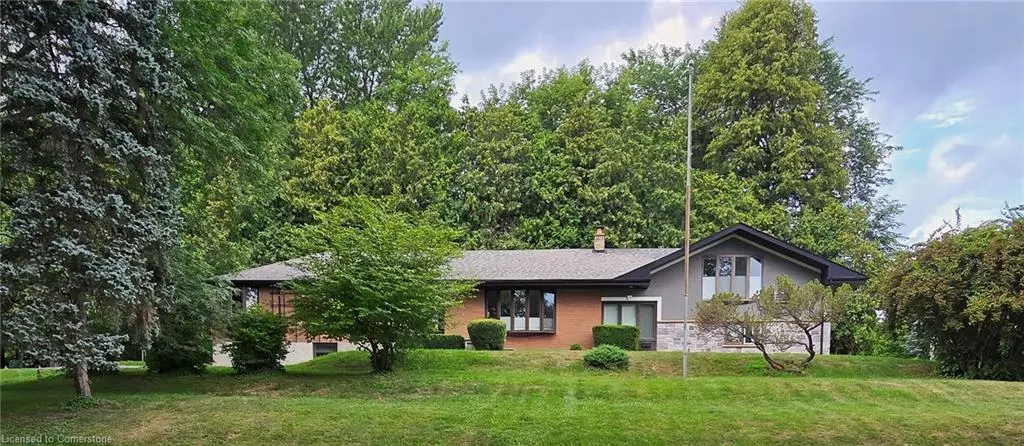 4 Sun Avenue, Dundas, ON L9H 5A5