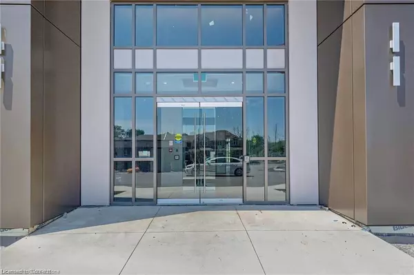Waterdown, ON L0R 2H4,470 Dundas Street E #404