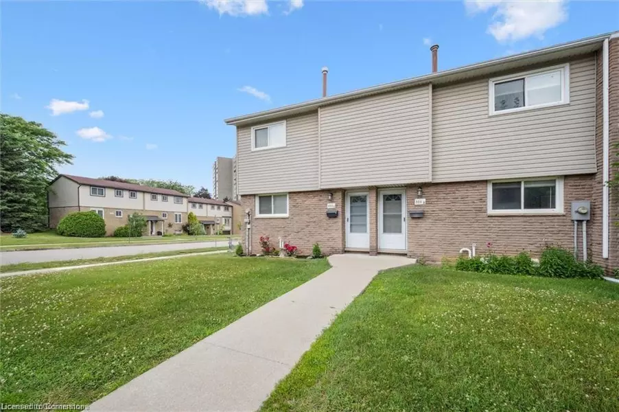 320 Bluevale Street N #A, Waterloo, ON N2J 4G3