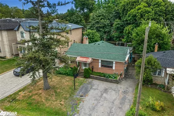 Richmond Hill, ON L4C 2M1,105 Rockport Crescent