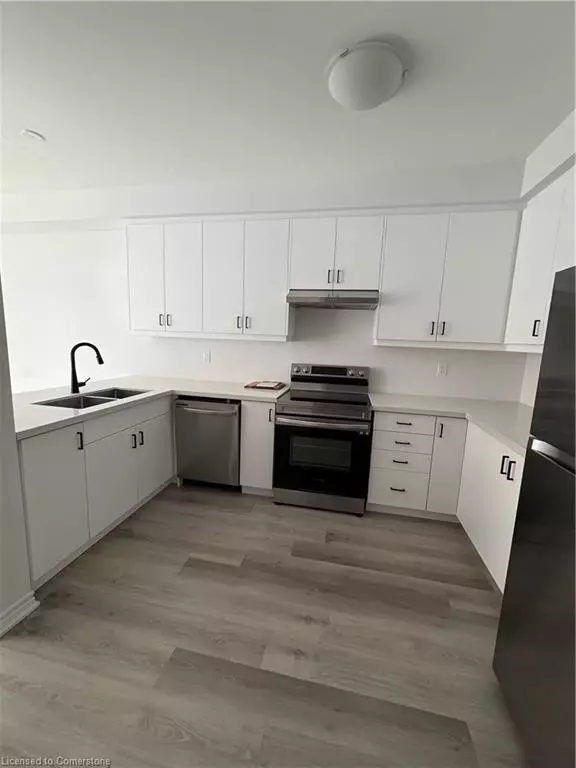 Brantford, ON N3T 0W9,461 Blackburn Drive #96